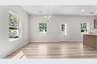 5245 Gainesville Street, Flowery Branch, GA 30542 - Photo 4