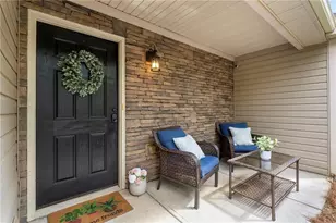 126 Cypress Ct, Canton, GA 30115 - Photo 2