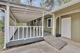 4153 Indian Manor Dr, Stone Mountain, GA 30083 - Photo 4