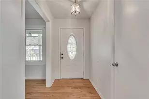 4153 Indian Manor Dr, Stone Mountain, GA 30083 - Photo 8