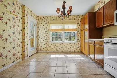 4241 Glenforest Way NE, Roswell, GA 30075 - Photo 18