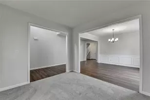 6670 Island Point Dr, Buford, GA 30518 - Photo 10