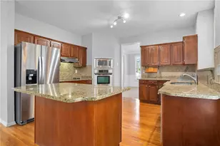 10500 Wynbridge Dr, Alpharetta, GA 30022 - Photo 8