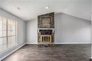 5474 Glen Haven Dr, Atlanta, GA 30349 - Photo 2