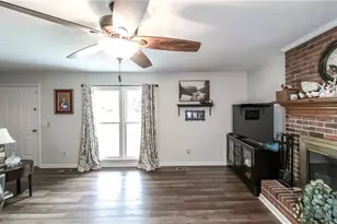 187 Jennifer Ln, Carrollton, GA 30116 - Photo 4