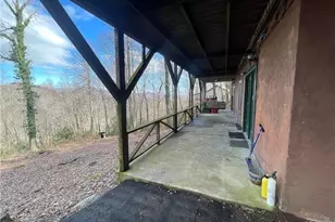 574 Bachelors Button Dr, Clayton, GA 30525 - Photo 18