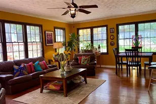 2901 Victoria Dr, Marietta, GA 30068 - Photo 8