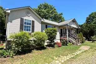 3216 Brackett Dr, Gainesville, GA 30506 - Photo 2