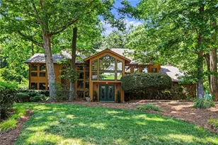 320 Skyridge Dr, Atlanta, GA 30350 - Photo 2