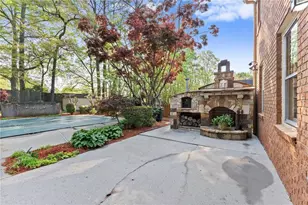 556 Daisy Nash Dr SW, Lilburn, GA 30047 - Photo 38