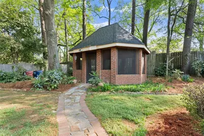 556 Daisy Nash Drive SW, Lilburn, GA 30047 - Photo 40