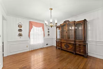 556 Daisy Nash Drive SW, Lilburn, GA 30047 - Photo 10