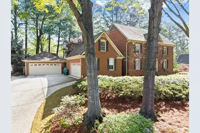 556 Daisy Nash Drive SW, Lilburn, GA 30047 - Photo 2