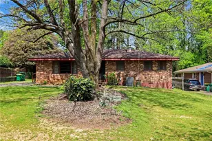 7019 Lake View Ln, Peachtree Corners, GA 30360 - Photo 1