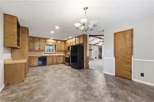 185 Redwood Cir, Fayetteville, GA 30214 - Photo 8