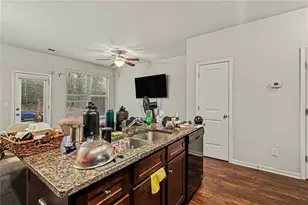 5924 Cassie Dr, Lithonia, GA 30038 - Photo 10