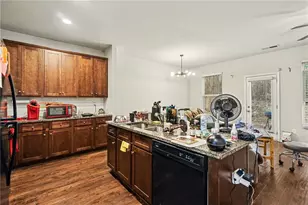 5924 Cassie Dr, Lithonia, GA 30038 - Photo 8