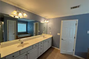 927 Park Hollow Way, Lawrenceville, GA 30043 - Photo 24