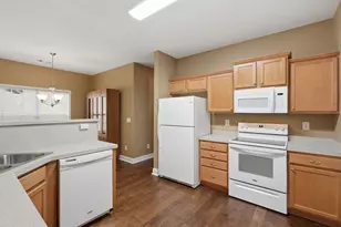 8250 Mossybrook Ln, Douglasville, GA 30135 - Photo 10