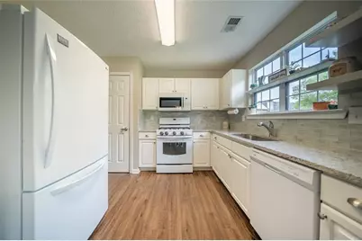 11070 Crabapple Lake Drive, Roswell, GA 30076 - Photo 10