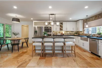 884 Oakhaven Drive, Roswell, GA 30075 - Photo 2