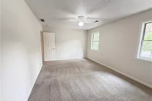 5073 Farm Valley Dr NE, Woodstock, GA 30188 - Photo 4