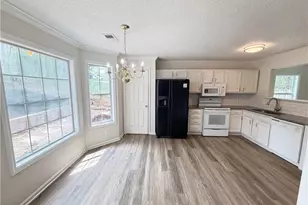 5073 Farm Valley Dr NE, Woodstock, GA 30188 - Photo 2