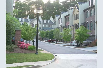 17 Oakhurst Common Drive, Decatur, GA 30030 - Photo 2