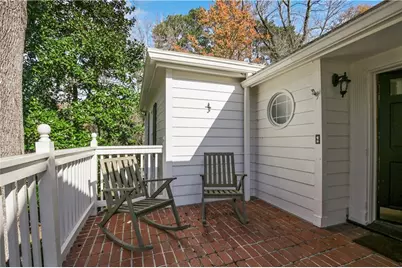 753 Woodward Way NW, Atlanta, GA 30327 - Photo 2