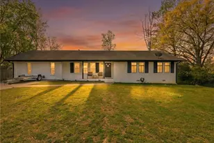 150 Sims St, Winder, GA 30680 - Photo 4