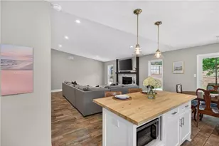 825 Lake Forest Cir, Roswell, GA 30076 - Photo 20