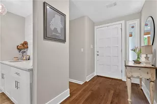 825 Lake Forest Cir, Roswell, GA 30076 - Photo 4