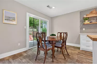 825 Lake Forest Circle, Roswell, GA 30076 - Photo 22