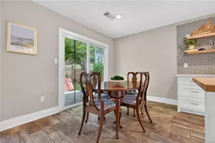 825 Lake Forest Cir, Roswell, GA 30076 - Photo 22