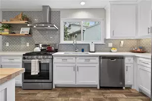 825 Lake Forest Cir, Roswell, GA 30076 - Photo 16