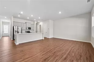 487 Bishop Ln, Woodstock, GA 30188 - Photo 4