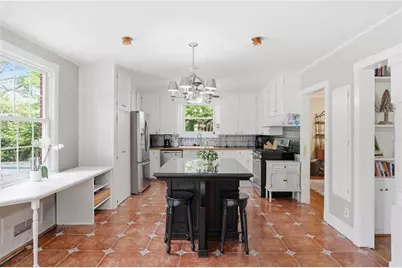 665 Iroquois Drive NE, Marietta, GA 30060 - Photo 6