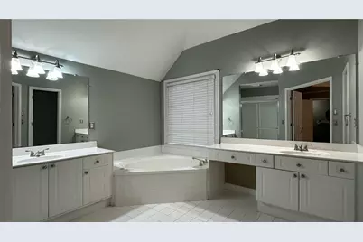 337 Vista Lake Drive, Suwanee, GA 30024 - Photo 6