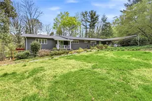 490 Maple St, Cornelia, GA 30531 - Photo 2