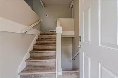 2340 Danielle Court, Marietta, GA 30062 - Photo 4