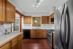 568 Stratford Green, Avondale Estates, GA 30002 - Photo 12