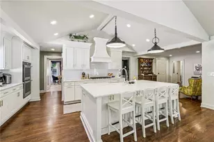 4590 Dalmer Rd, Atlanta, GA 30342 - Photo 14