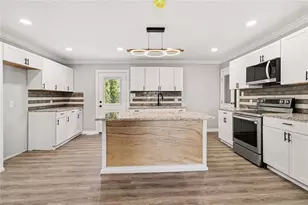 8778 Homewood Ct, Riverdale, GA 30274 - Photo 6