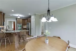 411 Meadow Lake Terrace, Hoschton, GA 30548 - Photo 14