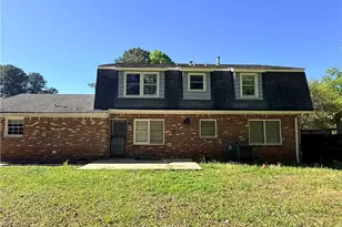 4450 Abingdon Dr, Stone Mountain, GA 30083 - Photo 8