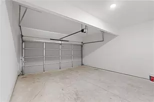 2251 Mulsanne Dr, Lithonia, GA 30058 - Photo 4