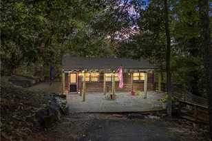 773 Shorewood Cir, Toccoa, GA 30577 - Photo 2