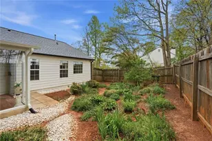 6630 Brittney Ln, Cumming, GA 30040 - Photo 24