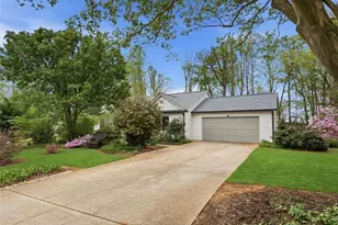 6630 Brittney Ln, Cumming, GA 30040 - Photo 10