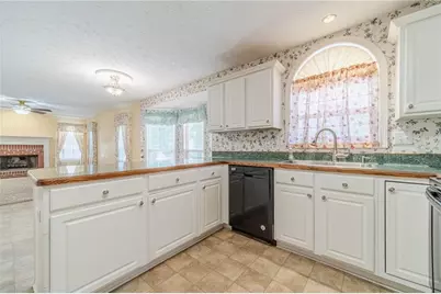 1545 Summit Pond Circle, Loganville, GA 30052 - Photo 12